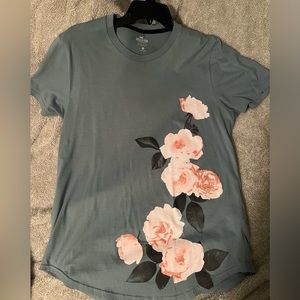 Hollister t-shirt
